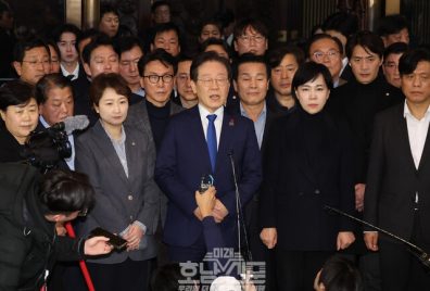 4일 새벽 국회 비상계엄해제요구 결의안 통과후 이재명 당대표발언모습